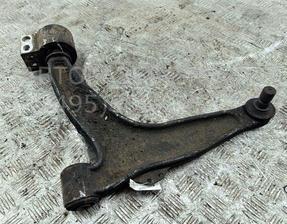 Рычаг передний левый