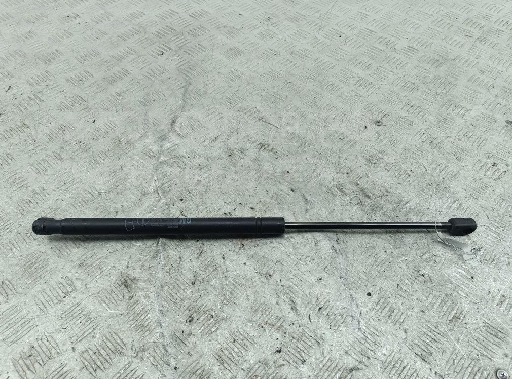 Амортизатор крышки багажника