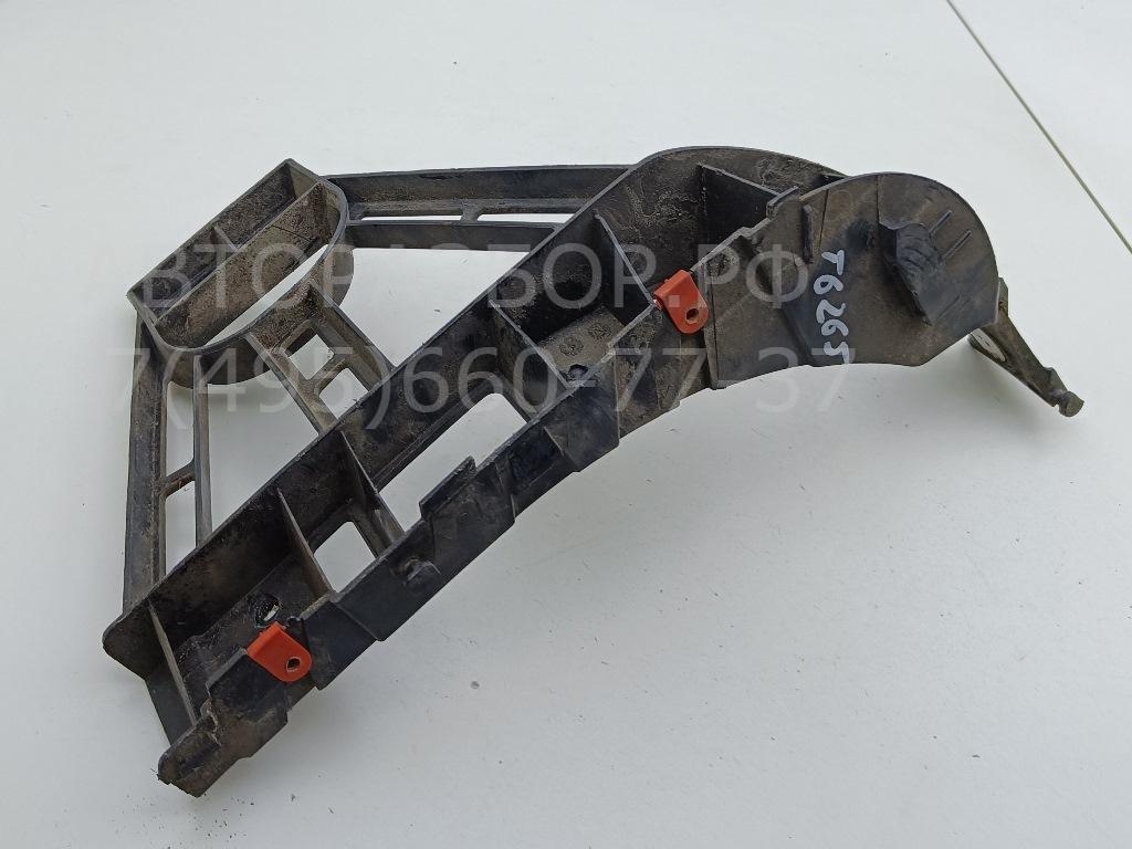 Кронштейн заднего бампера правый