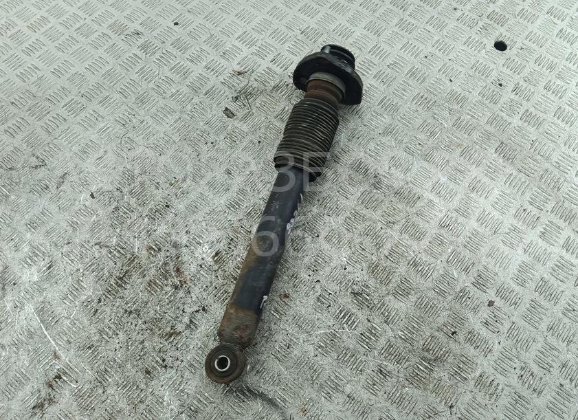 Амортизатор задний правый