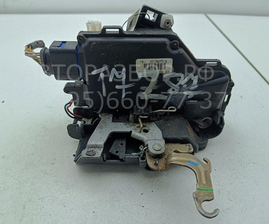 Замок двери передней левой