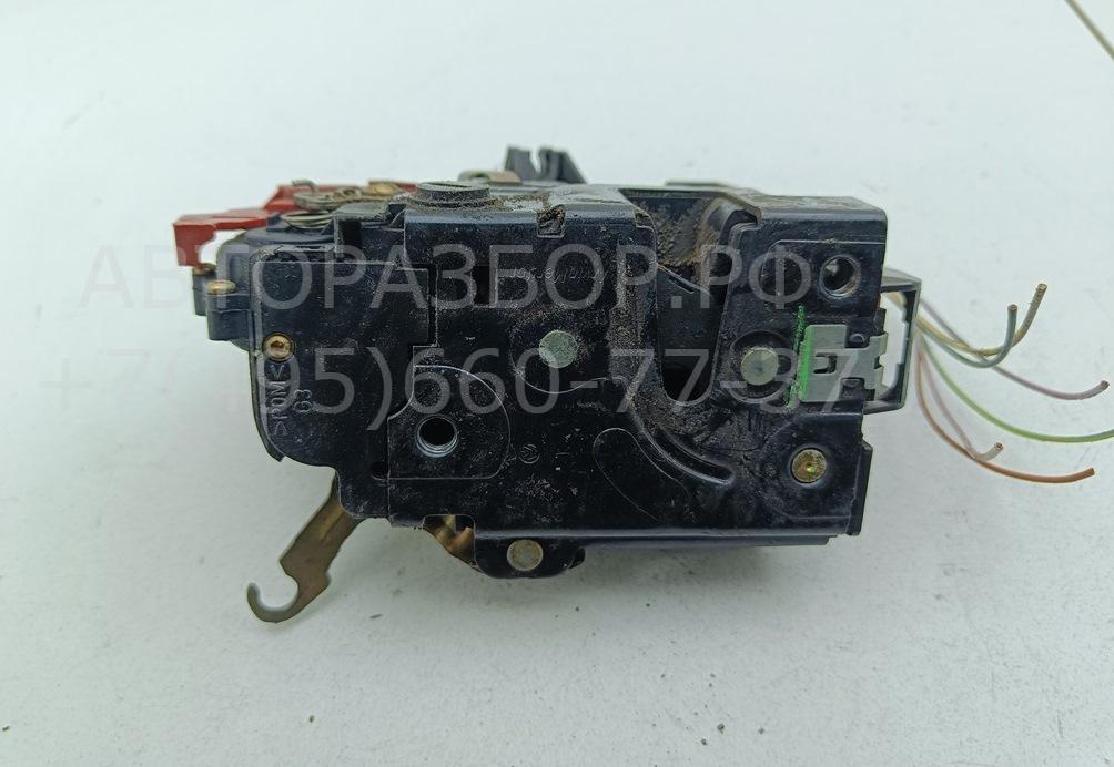 Замок двери задней левой