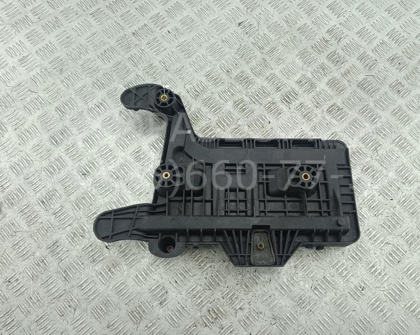 Крепление АКБ (корпус/подставка) для Altea 2004-2015