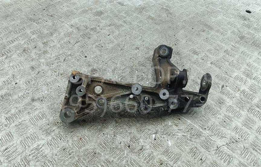 Рычаг передний правый