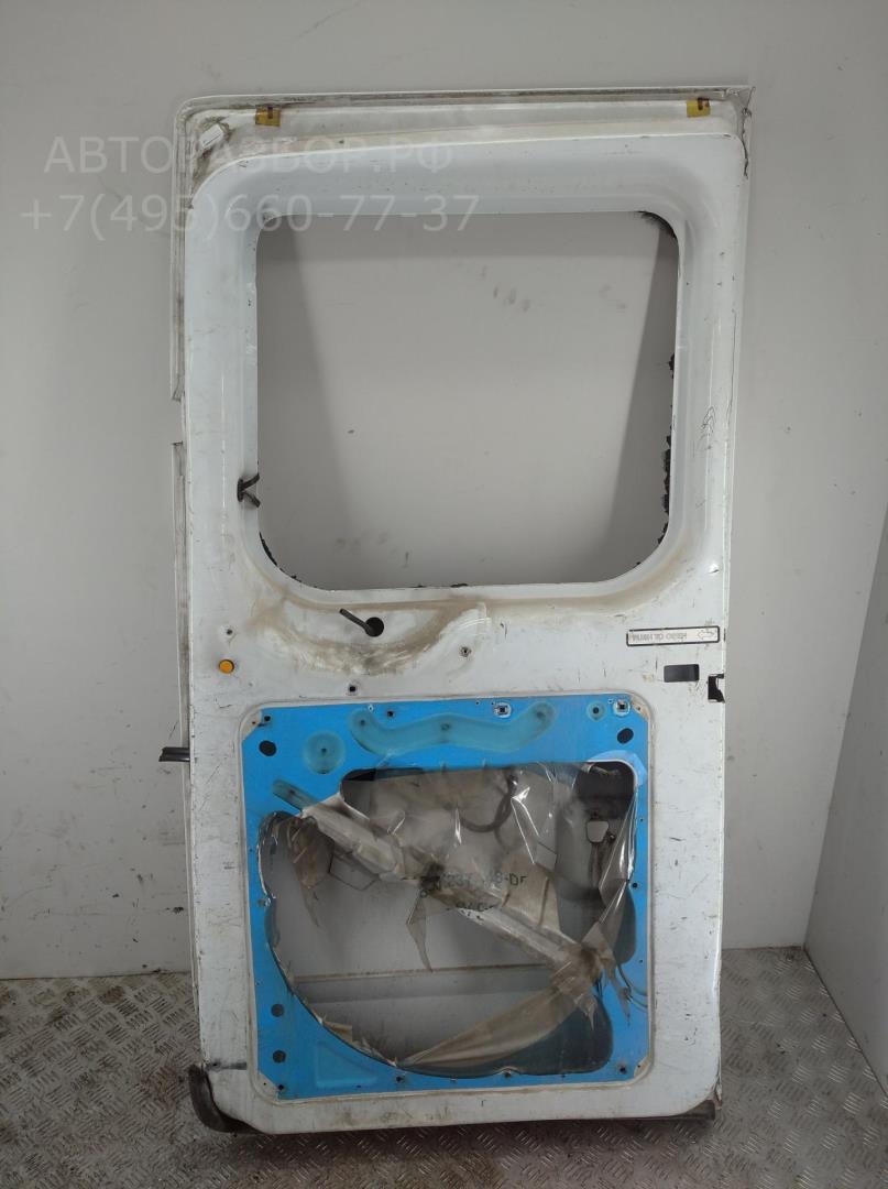 Дверь багажника правая