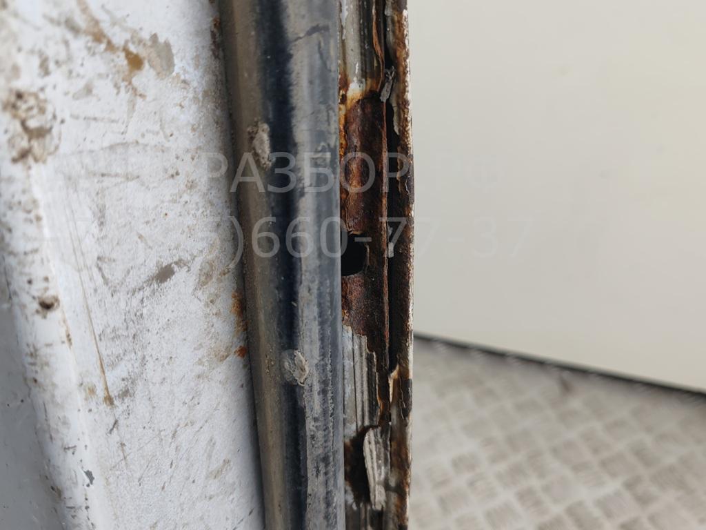 Дверь багажника правая