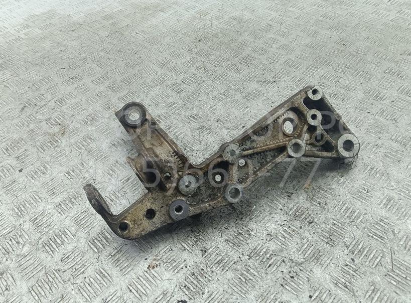 Рычаг передний левый