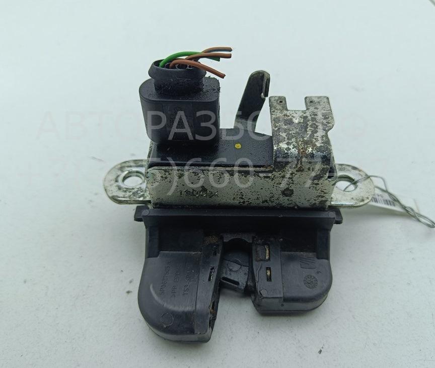 Замок багажника