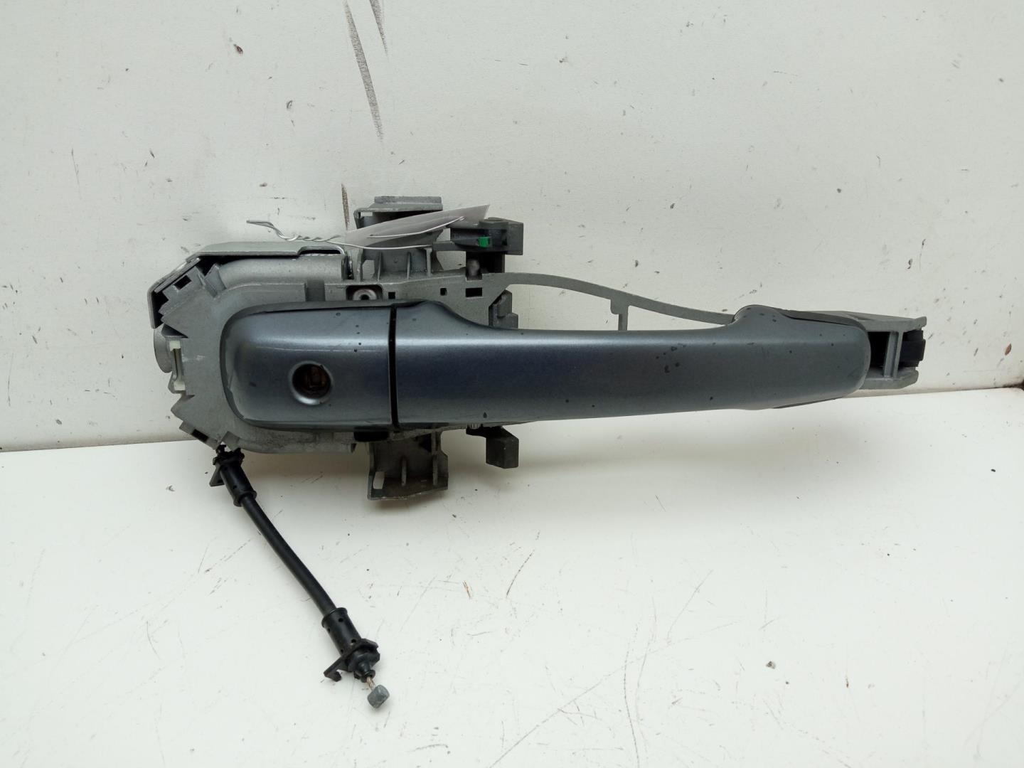 Ручка двери передней наружная правая