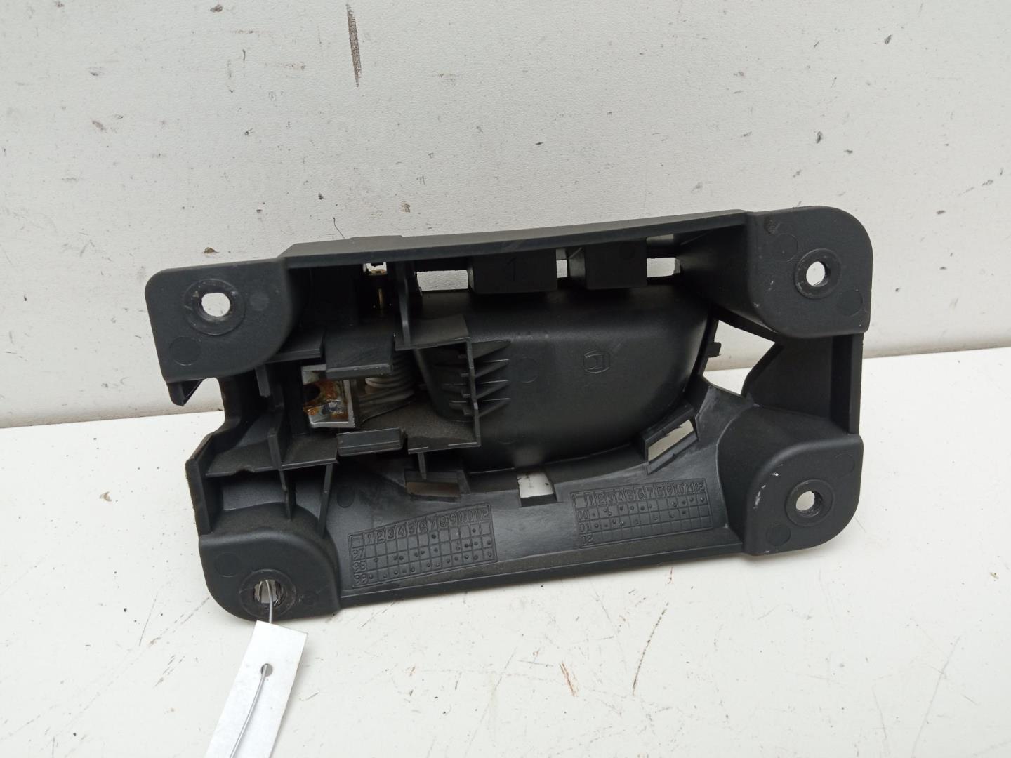 Ручка двери передней внутренняя правая