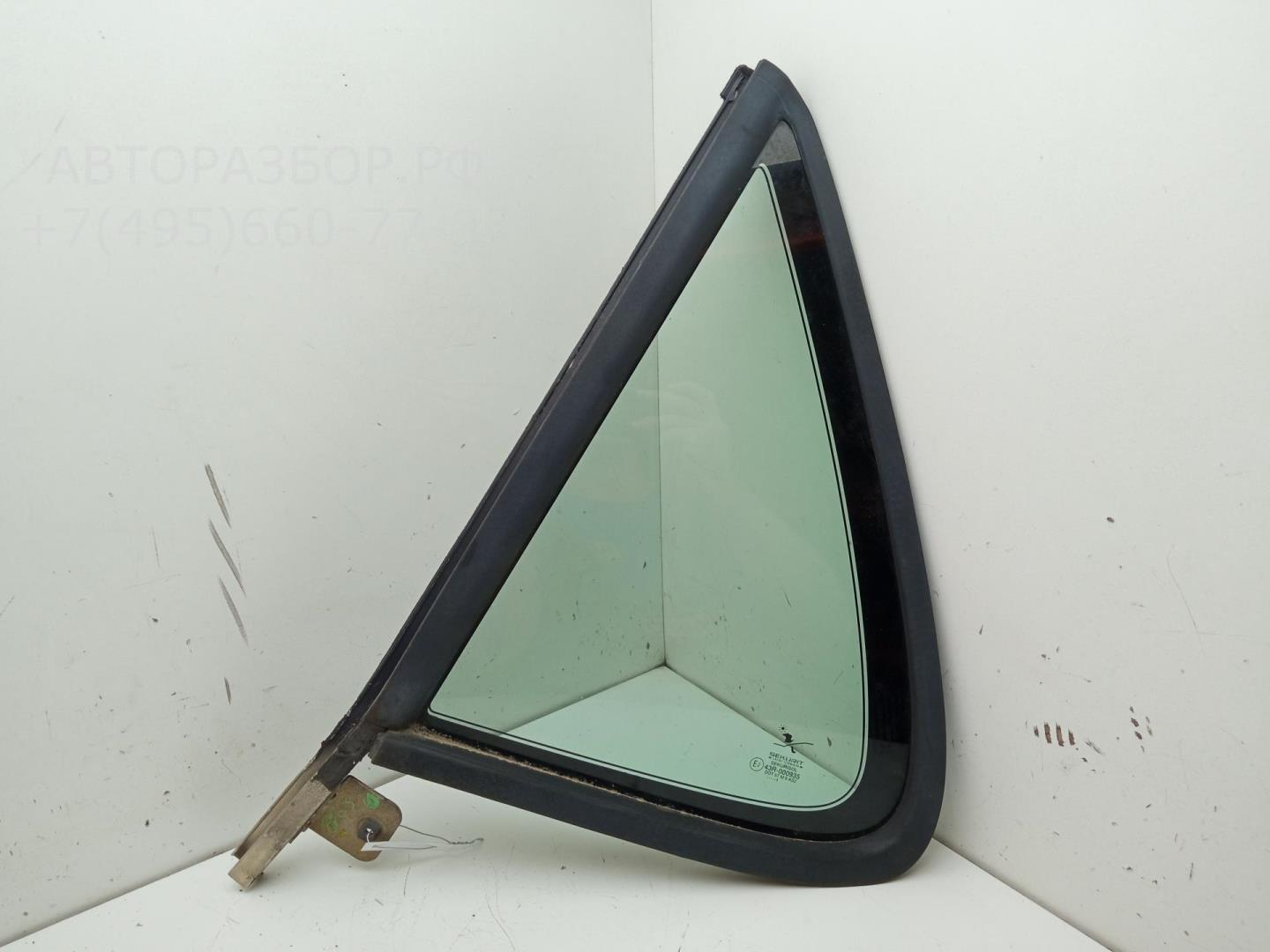 Стекло двери задней левой (форточка)