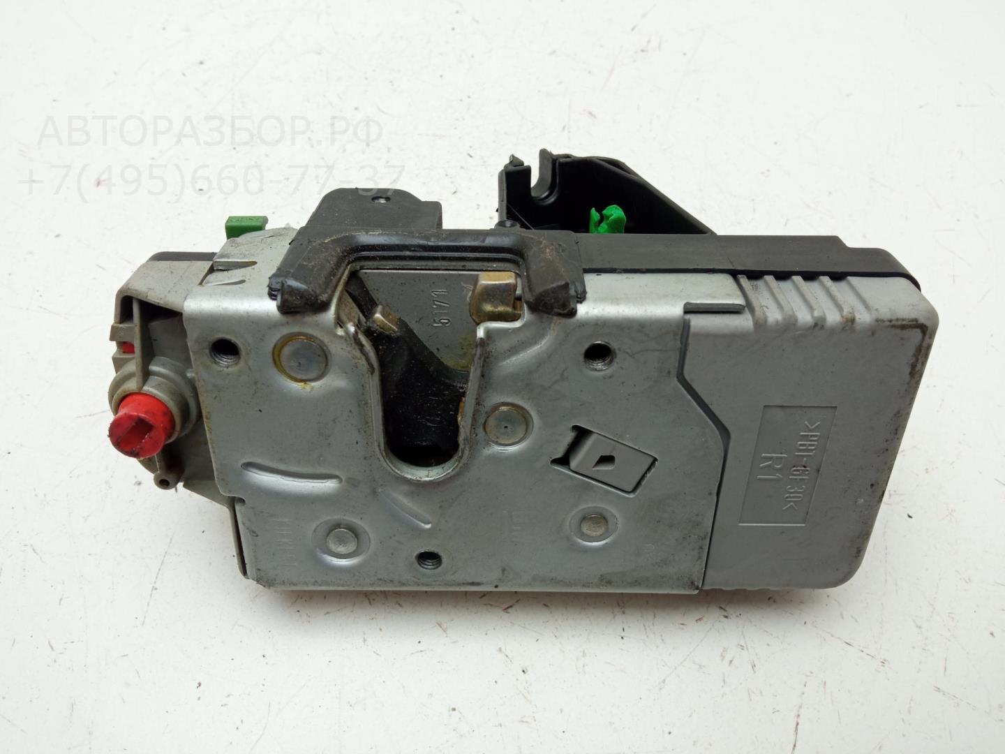 Замок двери задней правой