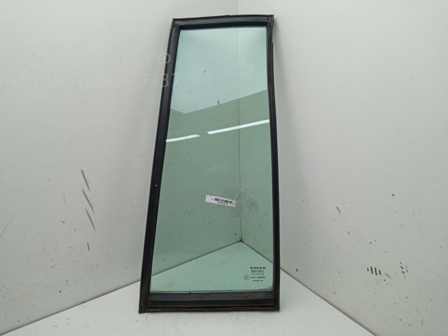 Стекло двери задней правой (форточка)