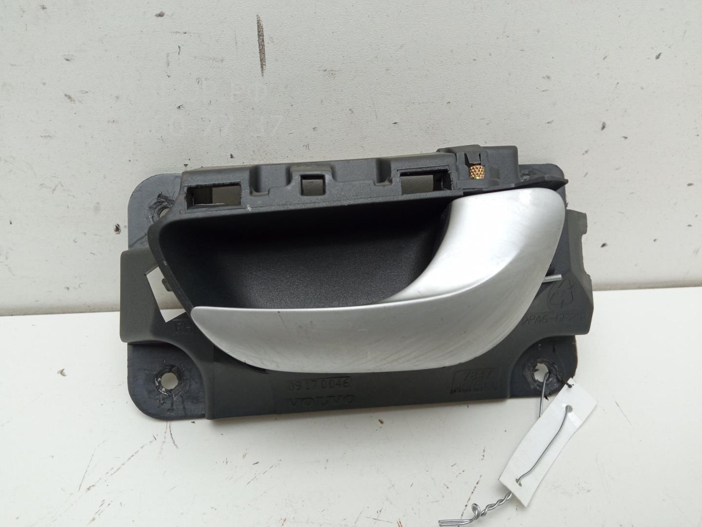 Ручка двери передней внутренняя правая