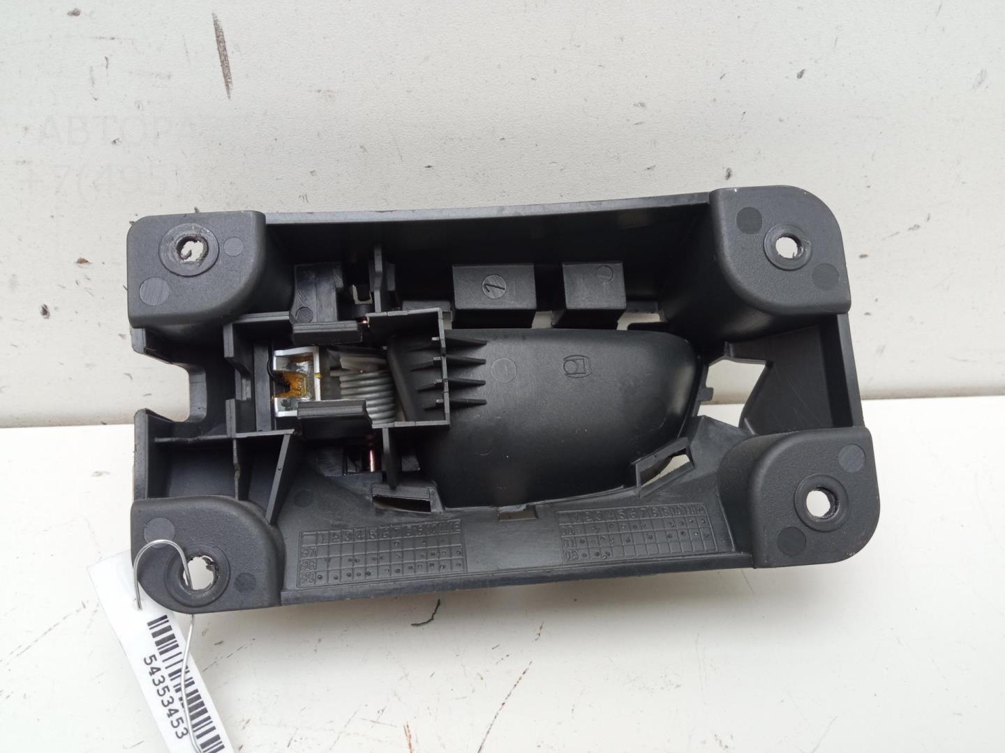 Ручка двери передней внутренняя правая