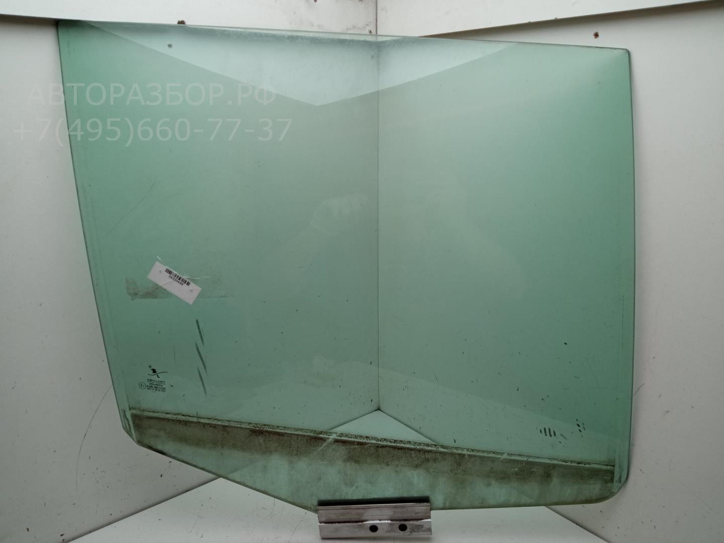 Стекло двери задней правой