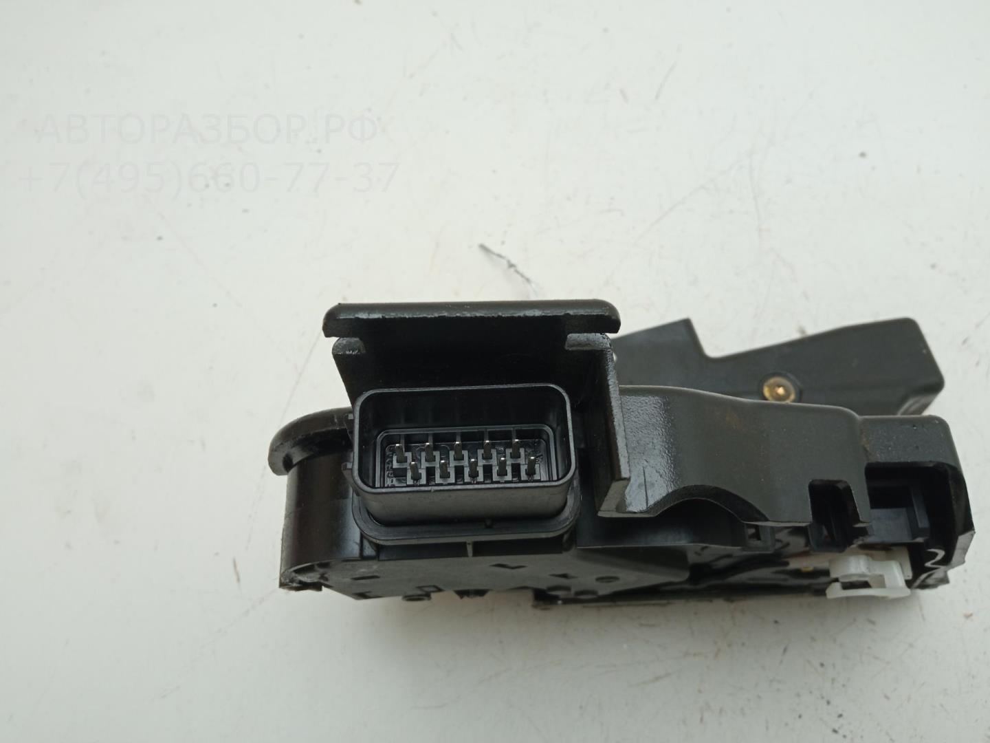 Замок двери передней правой