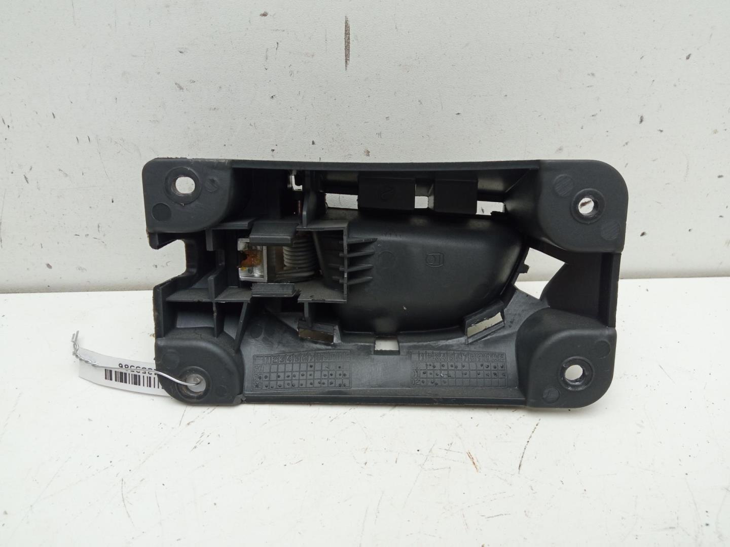 Ручка двери задней внутренняя правая