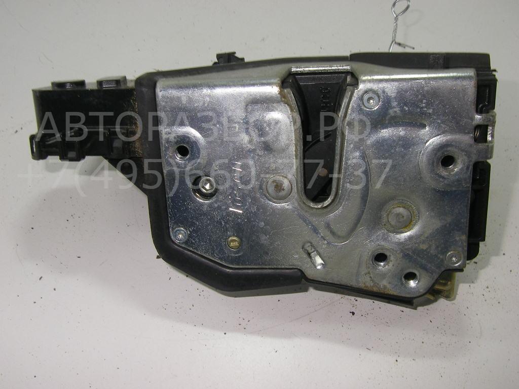 Замок двери задней левой