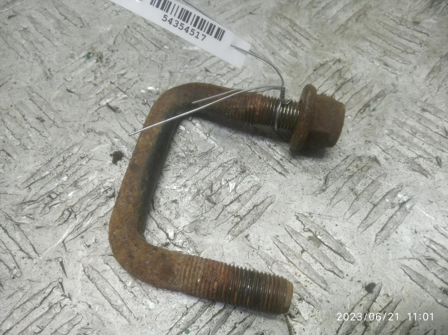 Стремянка задней рессоры