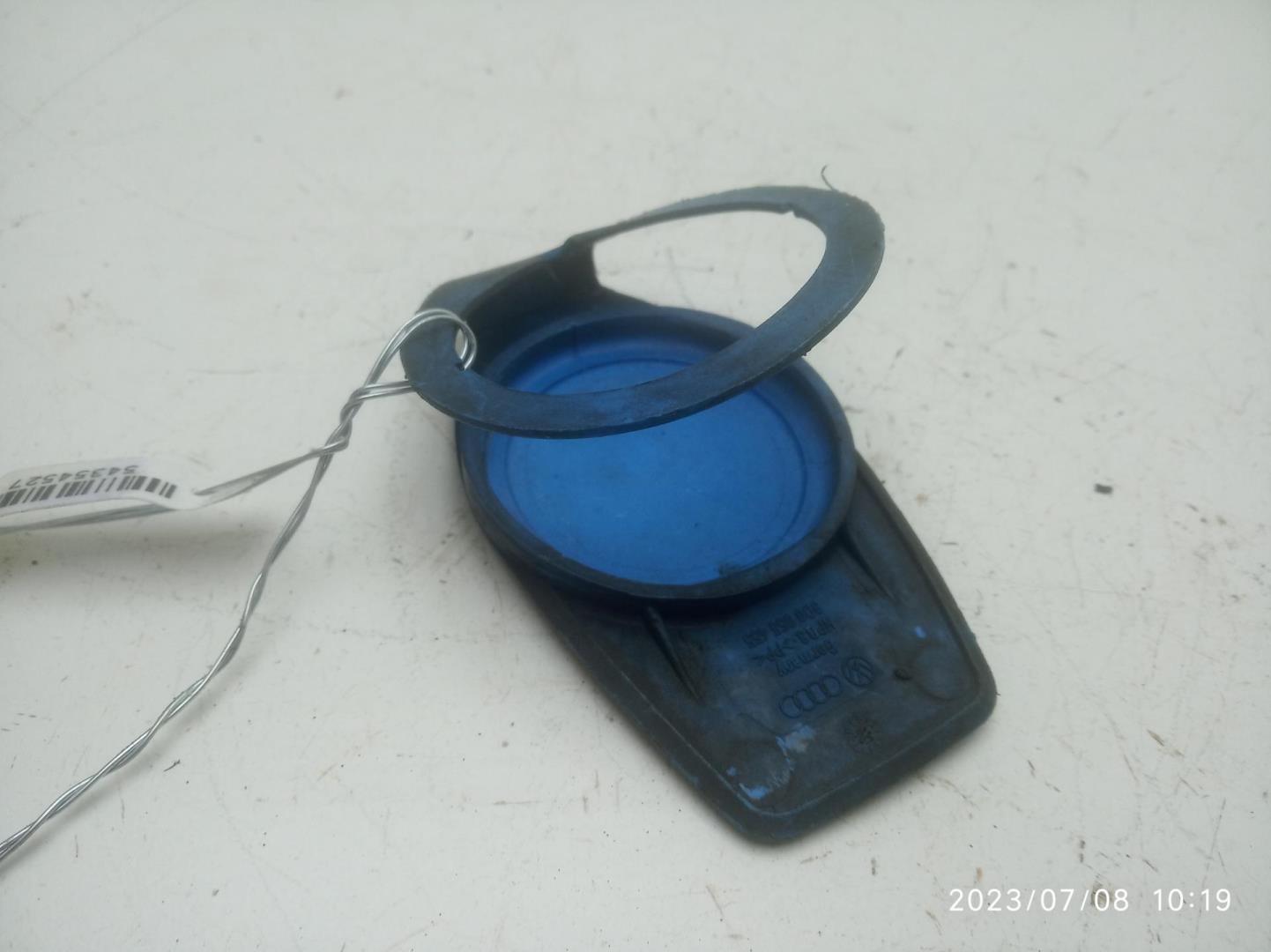 Крышка бачка омывателя