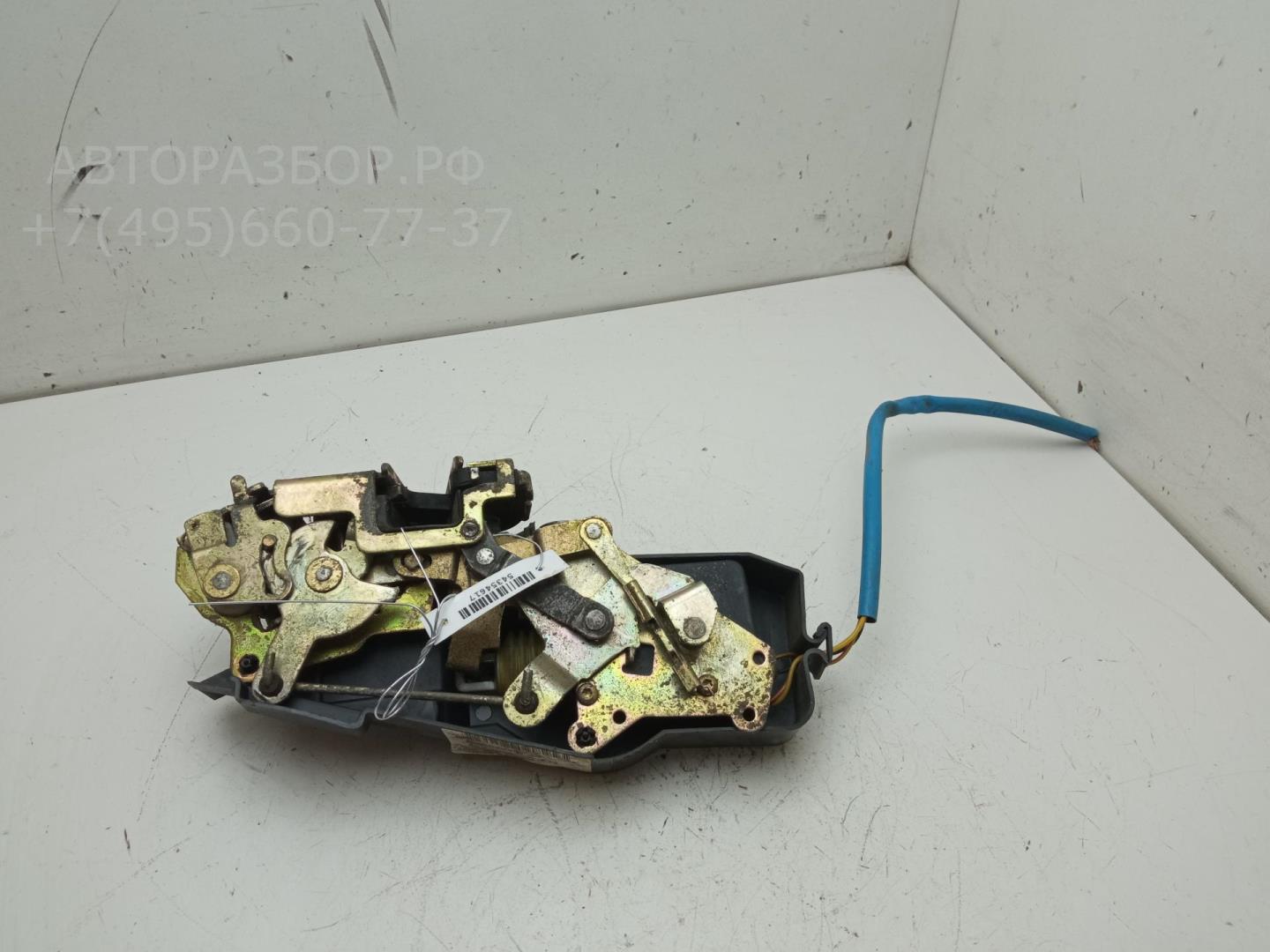 Замок двери задней правой