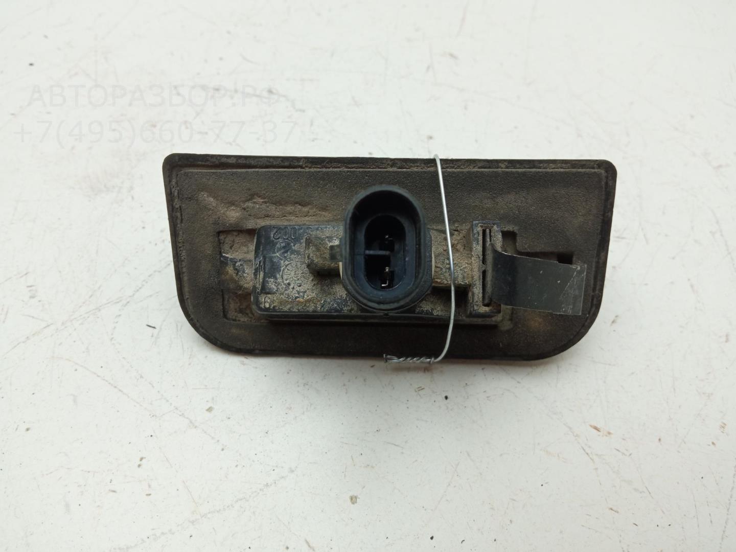 Фонарь подсветки номера