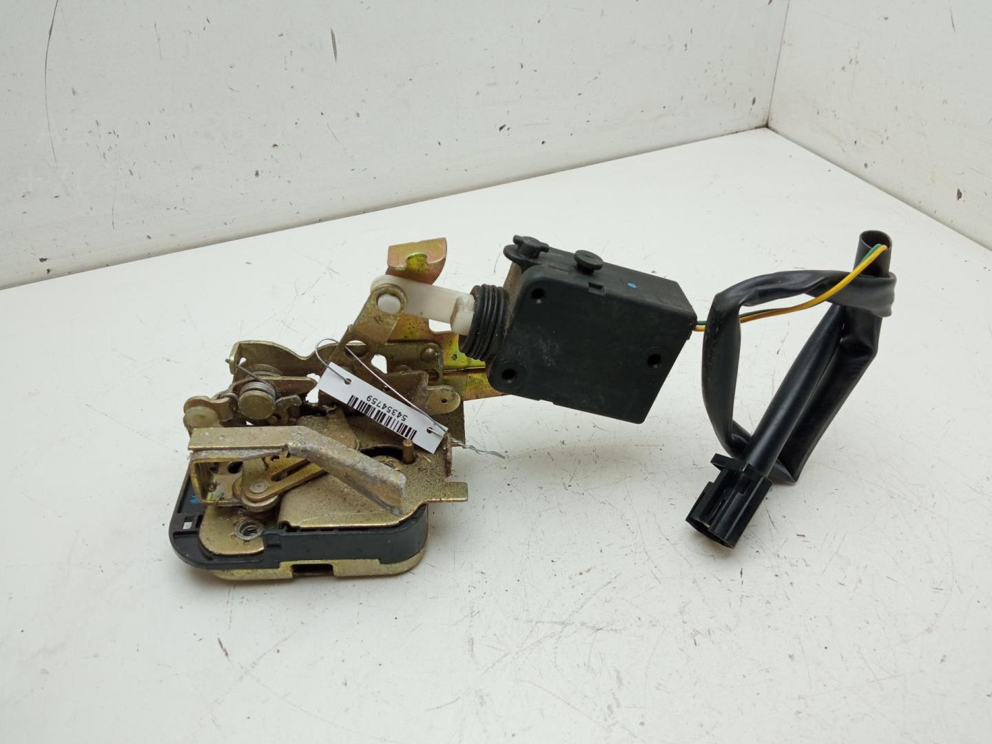 Замок двери задней правой