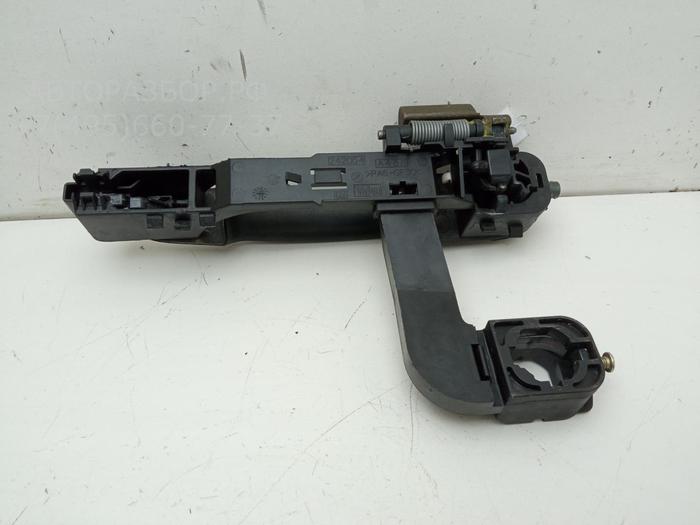 Ручка двери передней наружная правая