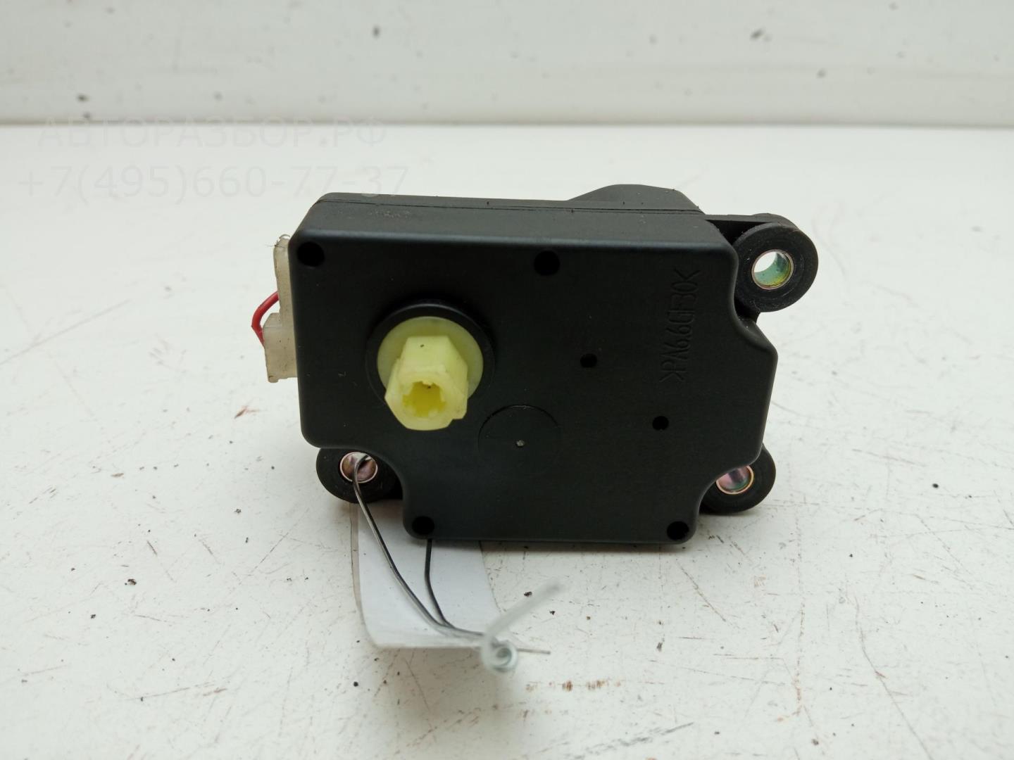 Моторчик заслонки печки