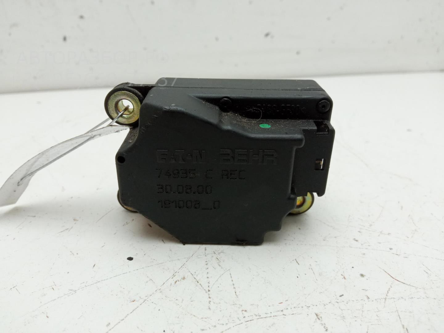 Моторчик заслонки печки