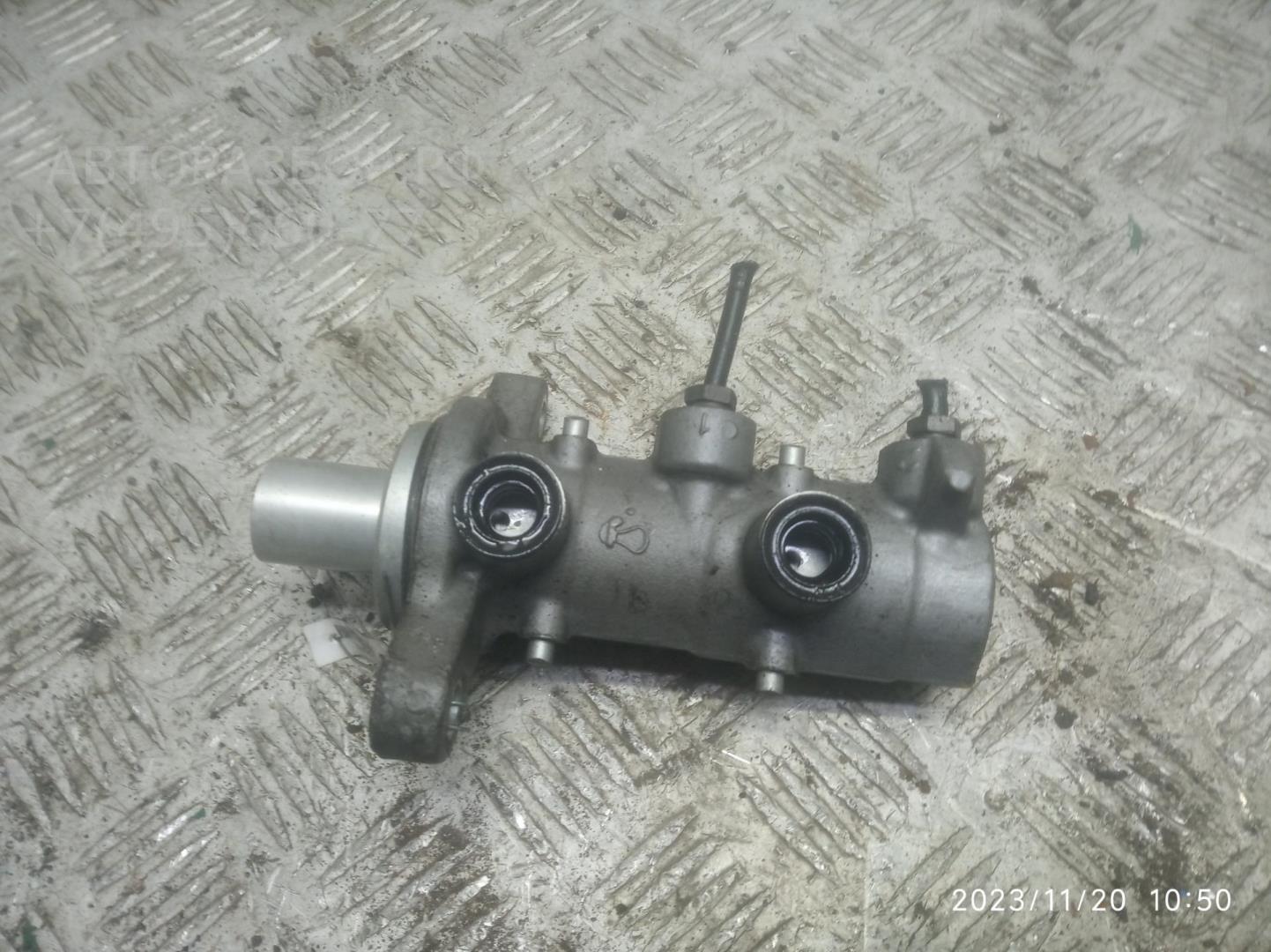 Цилиндр тормозной главный