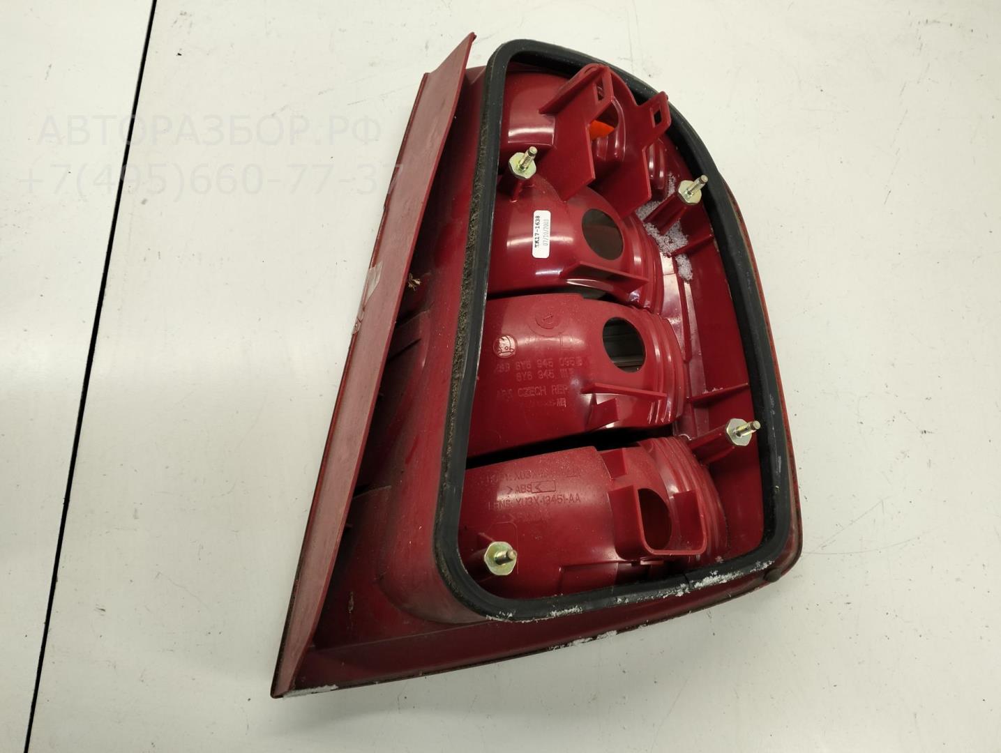 Фонарь задний левый