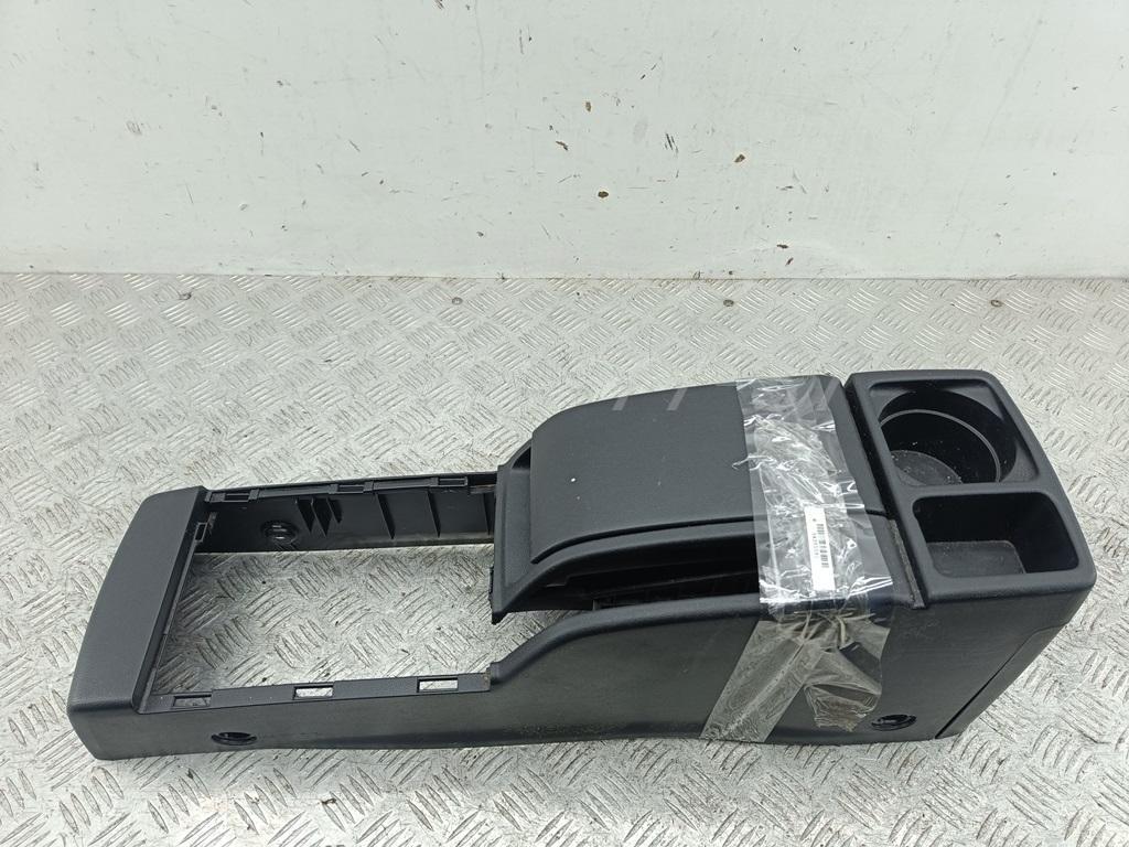 Подлокотник