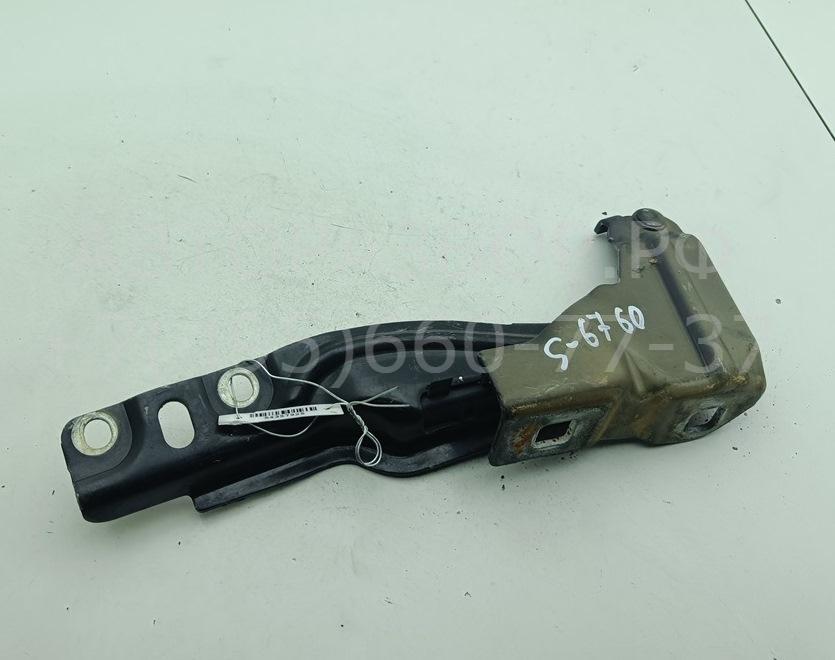 Петля капота левая