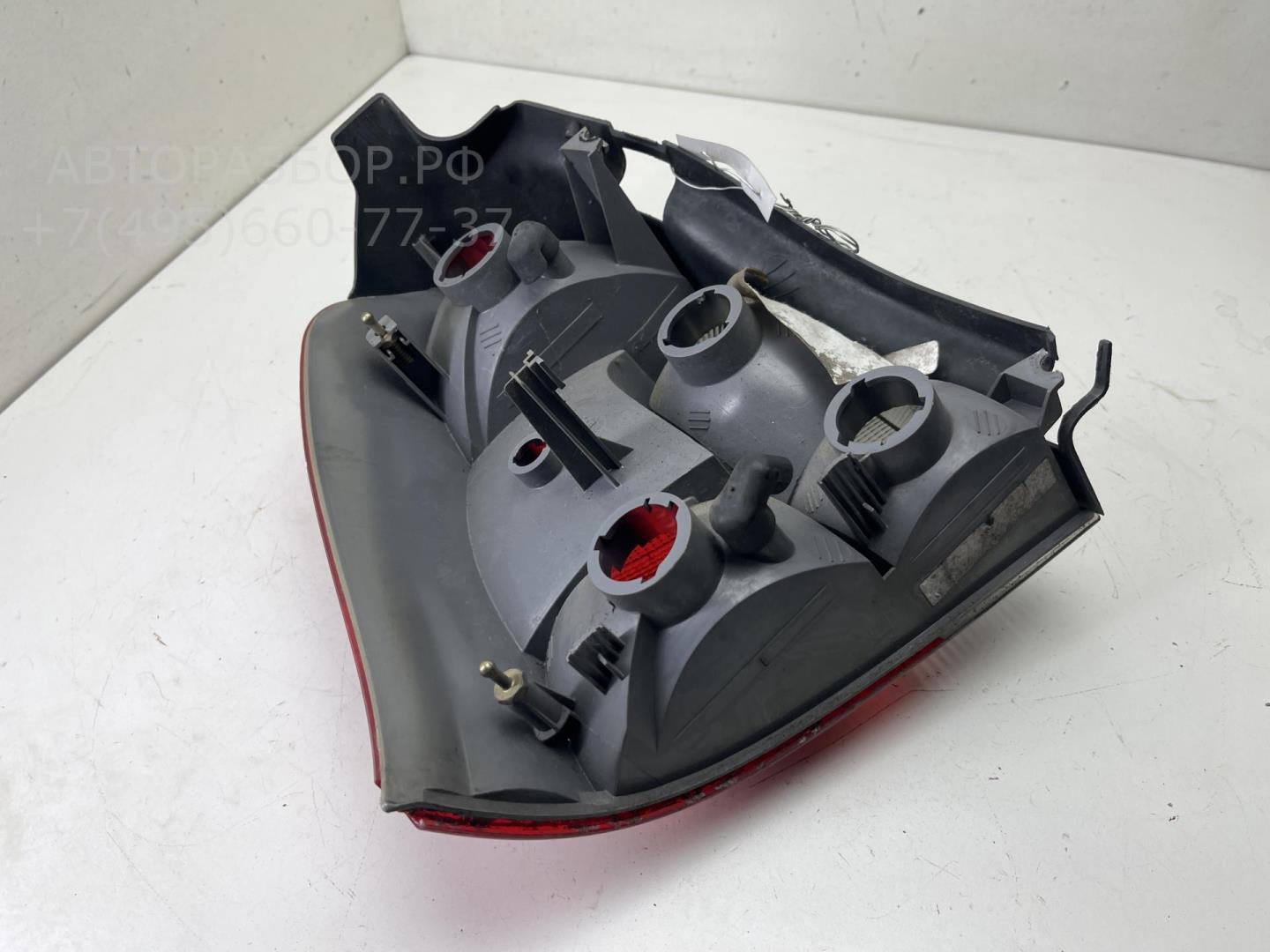 Фонарь задний правый