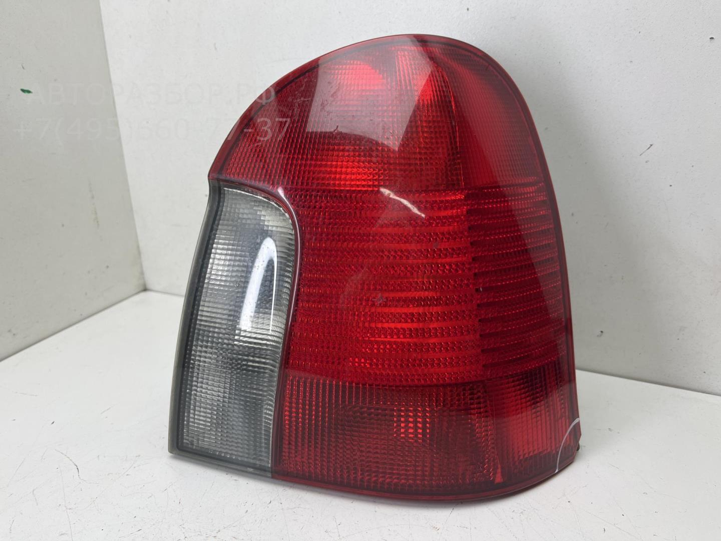 Фонарь задний правый