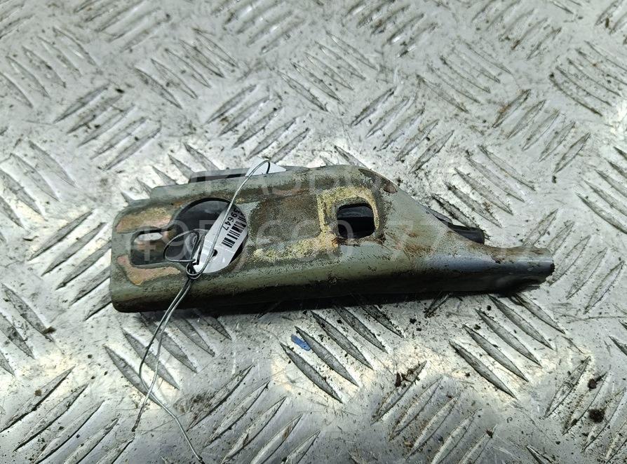 Петля капота правая