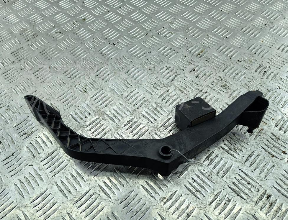 Педаль газа