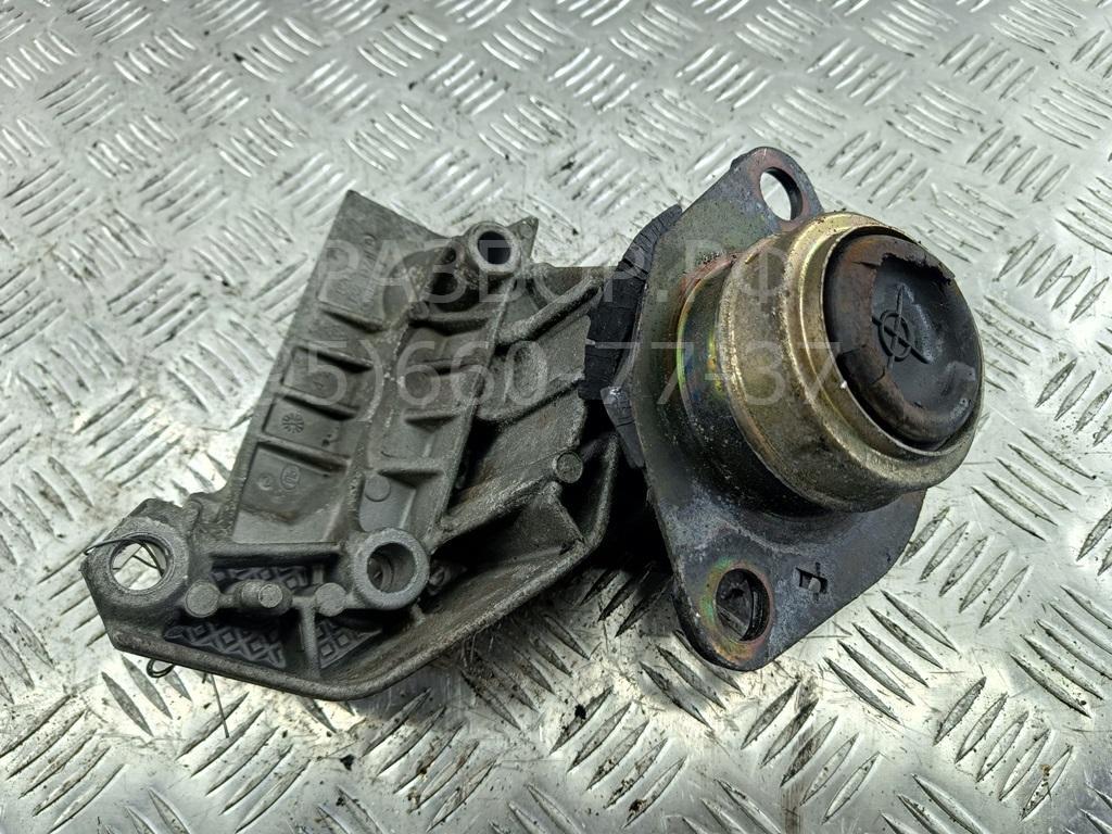 Опора двигателя