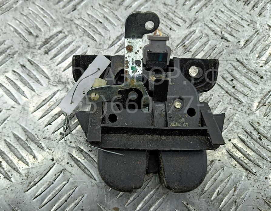 Замок багажника