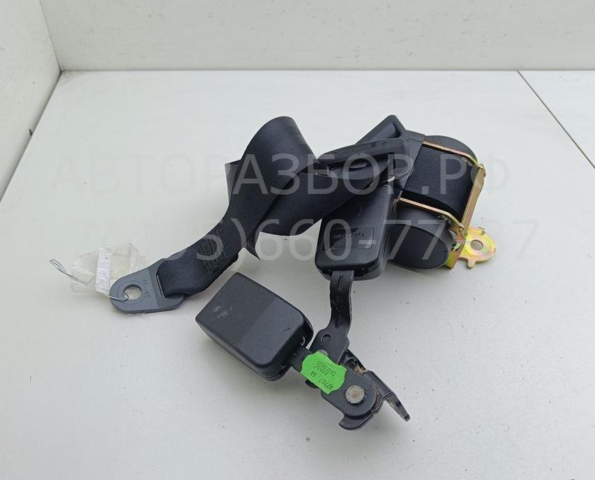 Ремень безопасности