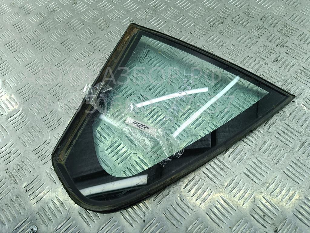 Стекло двери задней левой (форточка)
