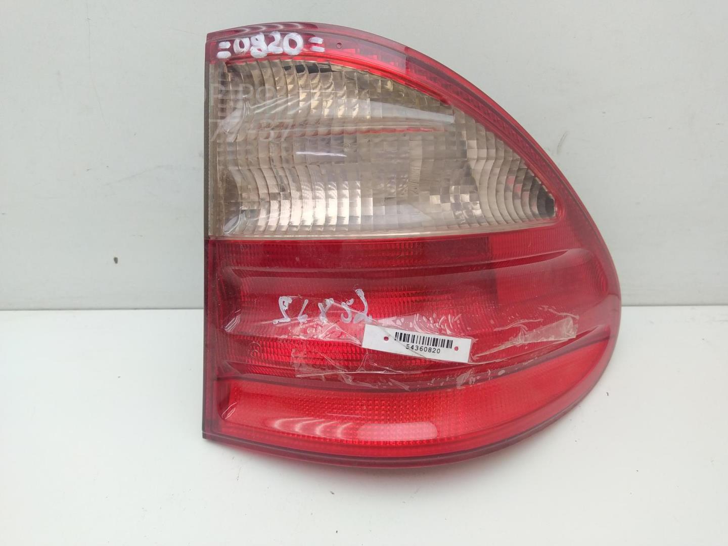 Фонарь задний правый