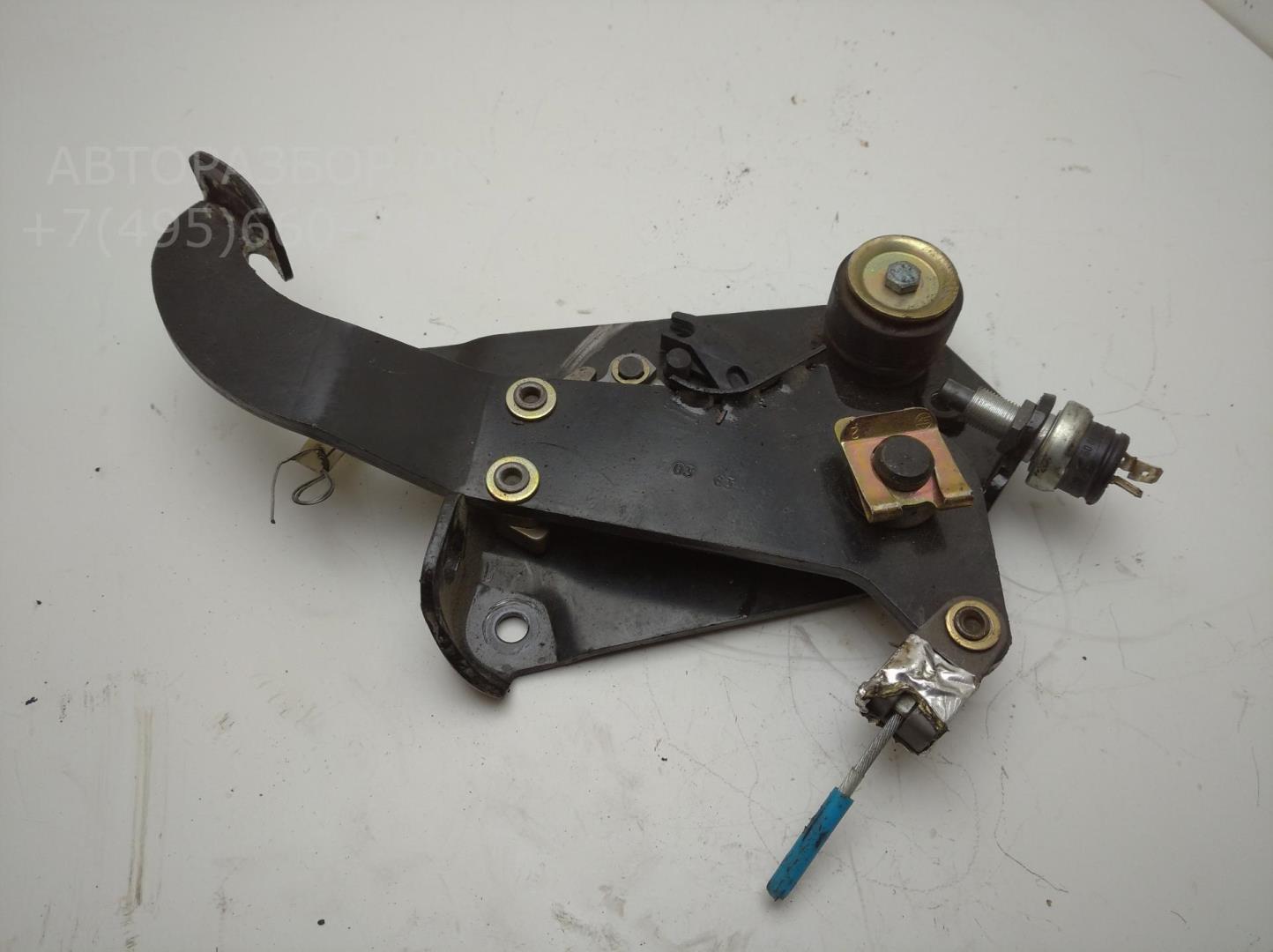 Педаль тормоза