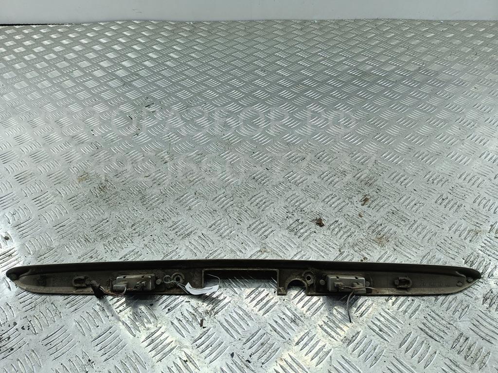 Накладка крышки багажника