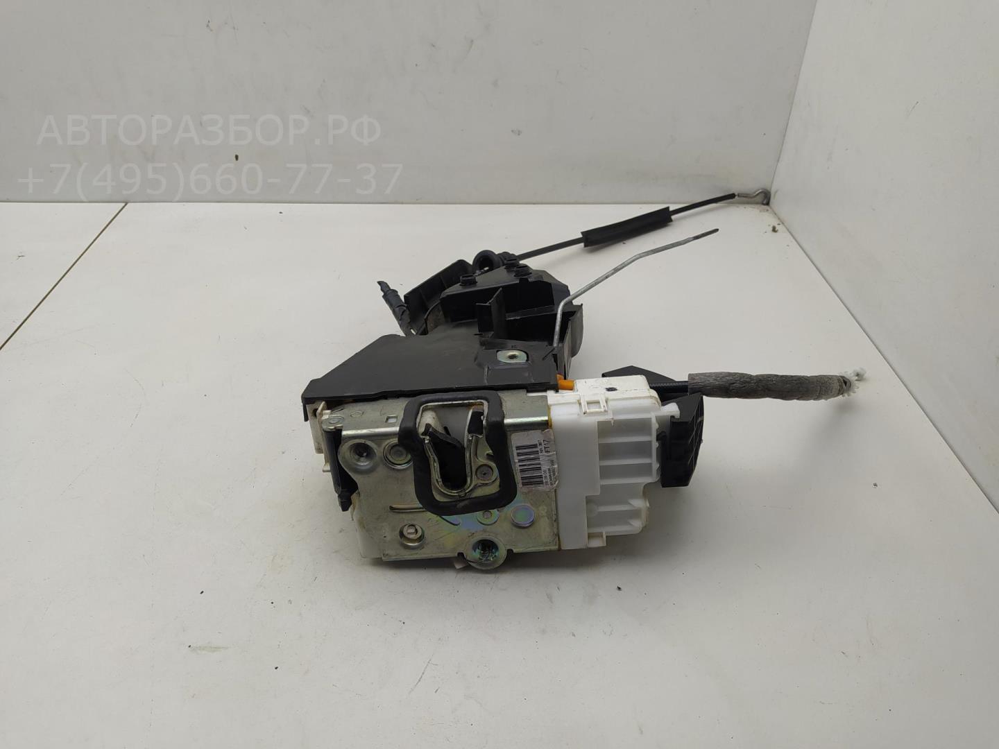 Замок двери задней правой