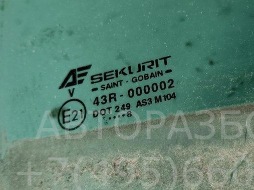Стекло двери задней правой