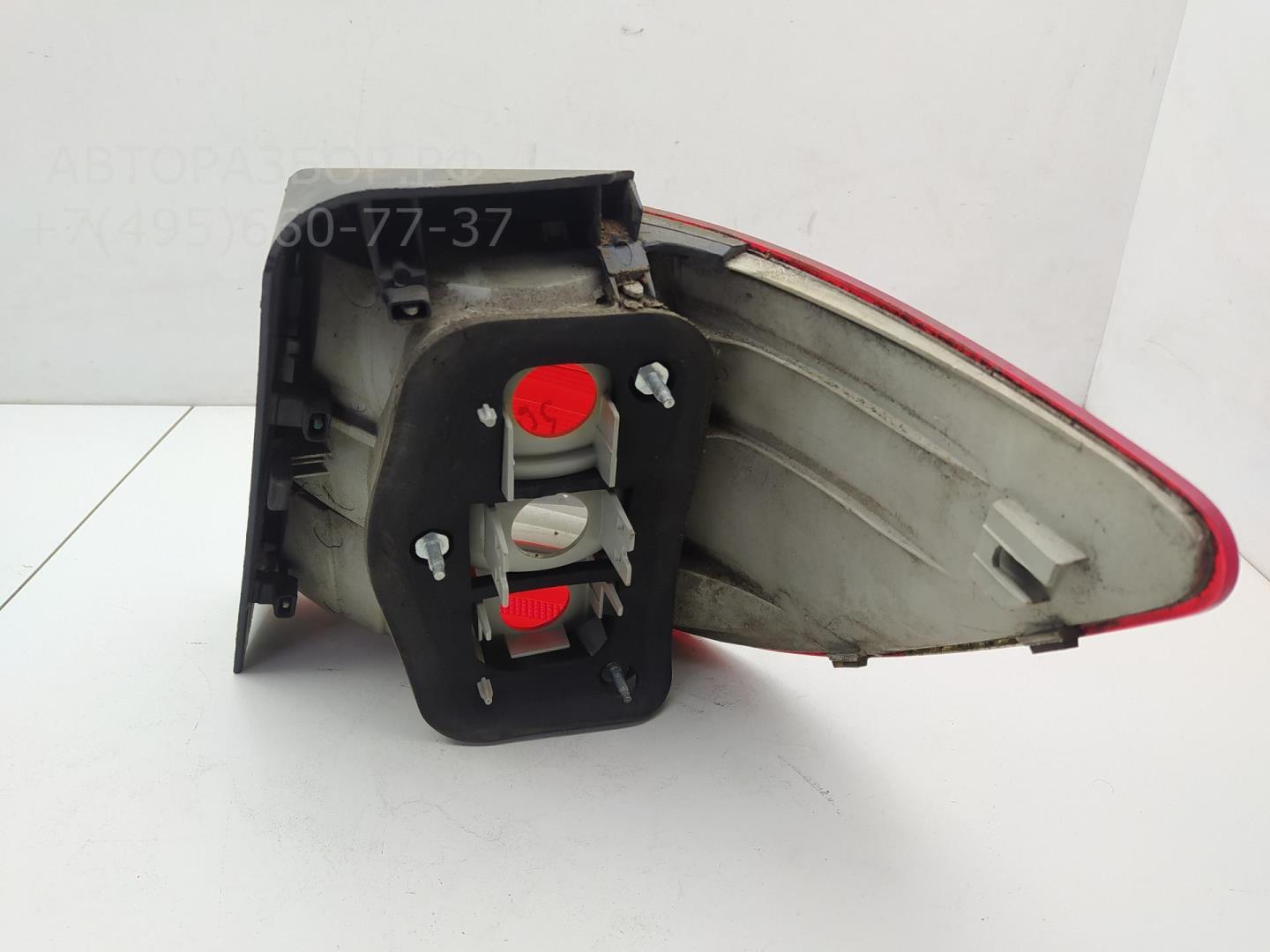 Фонарь задний левый