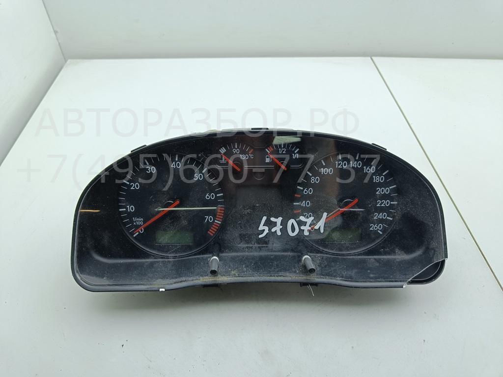 Панель приборов